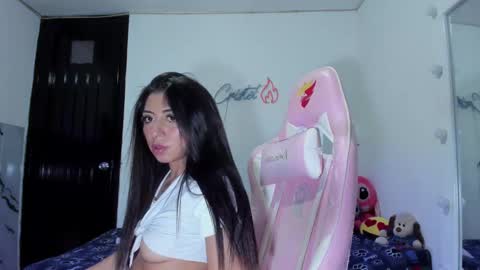  Independent Model online show from 12.27.24