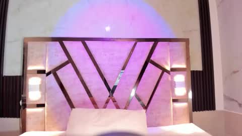 cristin  online show from 01.18.26