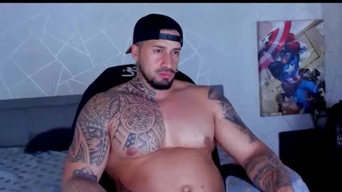 Snapshot of cristian_walker chatting on 05.29.26 cristian walker online show from 05.29.26