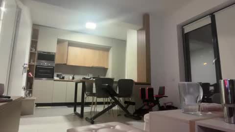 Snapshot of cristinabrunete chatting on 11.21.25 cristinabrunete online show from 11.21.25