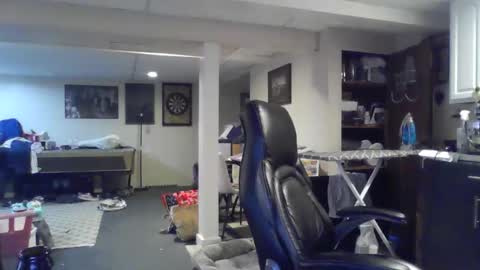 Snapshot of crm400 chatting on 06.10.26 billybasement online show from 06.10.26