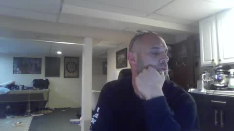 Snapshot of crm400 chatting on 08.01.26 billybasement online show from 08.01.26