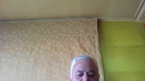 Snapshot of crmperez chatting on 12.24.24 crmperez online show from 12.24.24