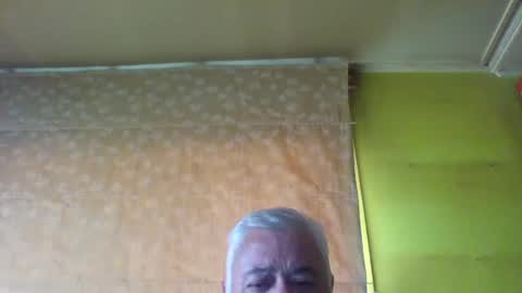 Snapshot of crmperez chatting on 12.27.24 crmperez online show from 12.27.24