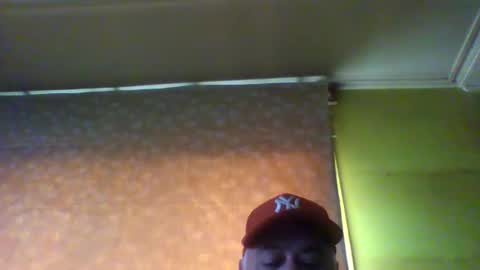 Snapshot of crmperez chatting on 03.05.25 crmperez online show from 03.05.25