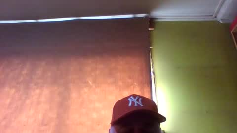 Snapshot of crmperez chatting on 09.10.25 crmperez online show from 09.10.25