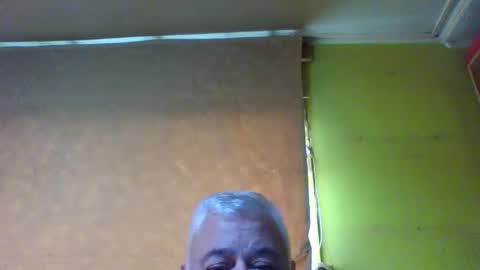 Snapshot of crmperez chatting on 09.18.25 crmperez online show from 09.18.25