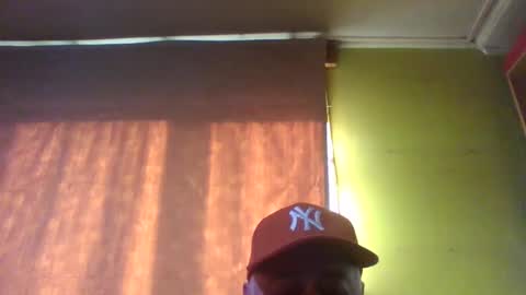 Snapshot of crmperez chatting on 05.31.26 crmperez online show from 05.31.26