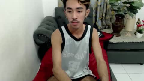 Snapshot of crocodale chatting on 10.09.25 crocodale online show from 10.09.25