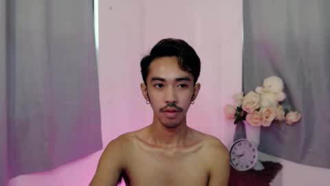 Snapshot of crocodale chatting on 10.12.25 crocodale online show from 10.12.25