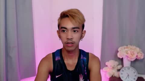 Snapshot of crocodale chatting on 11.11.25 crocodale online show from 11.11.25