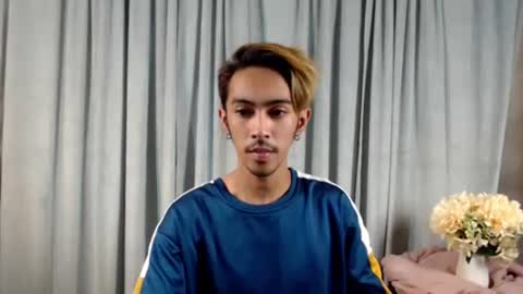 Snapshot of crocodale chatting on 03.04.26 crocodale online show from 03.04.26