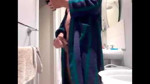 Snapshot of croup45 chatting on 11.19.25 croup45 online show from 11.19.25