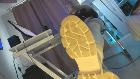 Cruel Siren online show from 10.11.25