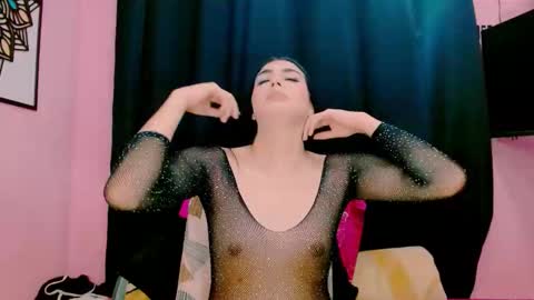 Instagram cristal espinosa1 online show from 02.01.26