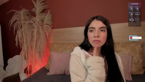 Snapshot of crystal_arlette chatting on 04.18.26 crystal_arlette online show from 04.18.26