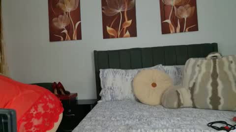 CRYSTAL  online show from 01.12.26