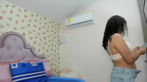 Milf Latina online show from 05.16.26