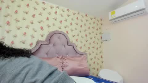 Milf Latina online show from 05.18.26
