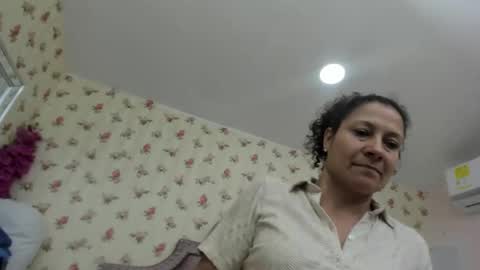 Milf Latina online show from 05.19.26