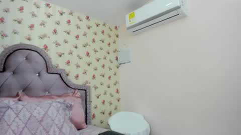 Milf Latina online show from 05.24.26