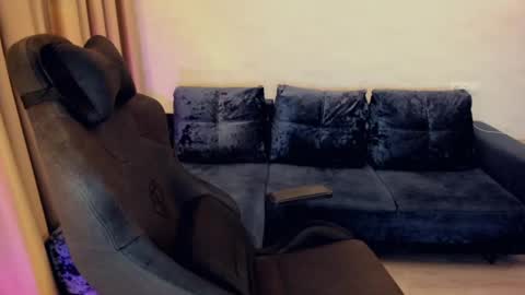 crystalemily online show from 12.14.24