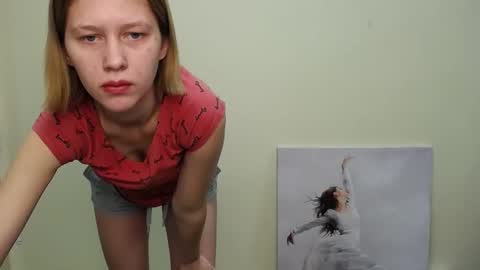 Stella online show from 12.04.24