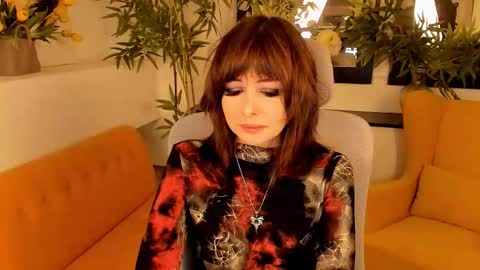 crystallbloom online show from 09.18.25