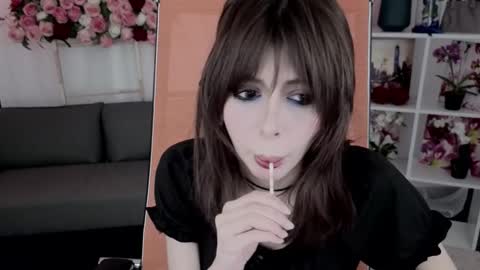 crystallbloom online show from 03.10.26