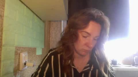 Snapshot of crystalvelvet chatting on 05.28.26 crystalvelvet online show from 05.28.26