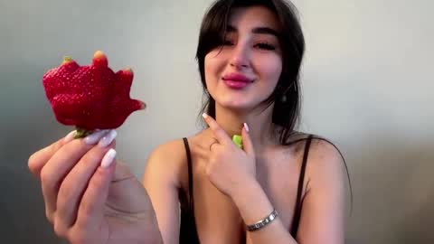 Snapshot of crystlepipkins chatting on 05.25.26 Diana online show from 05.25.26