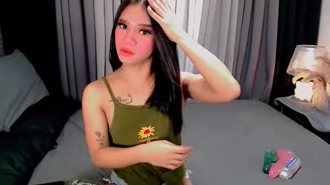 bea takashi  online show from 11.08.25