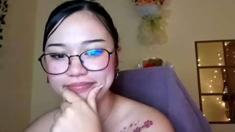 Snapshot of cuddle_queen69 chatting on 07.25.26 cuddle_queen69 online show from 07.25.26