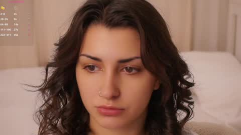 Snapshot of cuddlebyyou chatting on 12.01.25 Ellie online show from 12.01.25