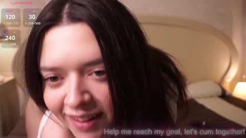 Snapshot of cuddlebyyou chatting on 12.14.25 Ellie online show from 12.14.25