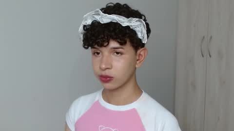 Cuddly online show from 02.15.25