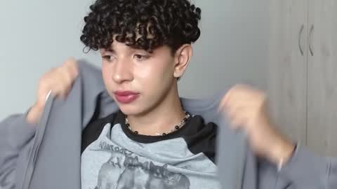 Cuddly online show from 03.06.25