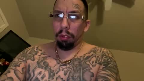 Snapshot of cuete2100 chatting on 12.16.25 cuete2100 online show from 12.16.25