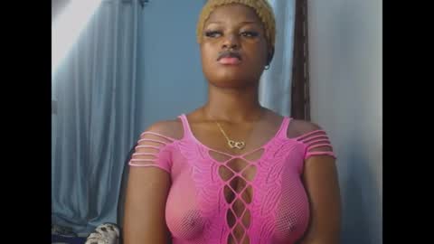 Snapshot of cum_ebony_petitxx chatting on 06.25.26 cath online show from 06.25.26