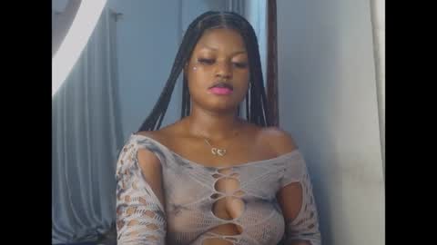 Snapshot of cum_ebony_petitxx chatting on 07.05.26 cath online show from 07.05.26
