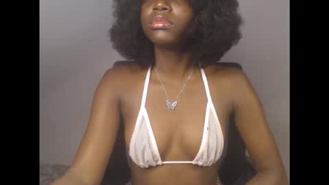 Snapshot of cum_ebony_xsecret chatting on 10.25.25 sophie online show from 10.25.25