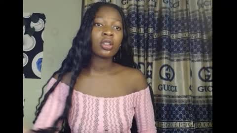 Snapshot of cumebony_petit chatting on 09.17.25 cumebony_petit online show from 09.17.25