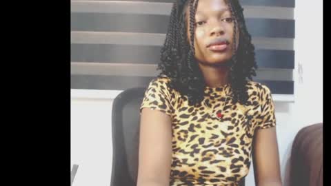 cumebony_petit online show from 05.08.26