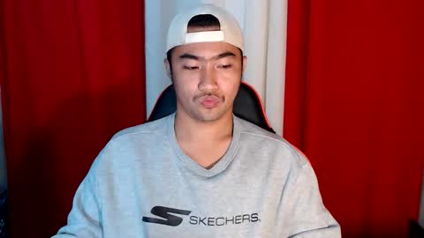 Snapshot of cumhavefun25 chatting on 05.18.26 ask me online show from 05.18.26