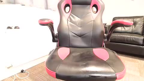 Snapshot of cummichael87 chatting on 03.09.25 MichellCock online show from 03.09.25