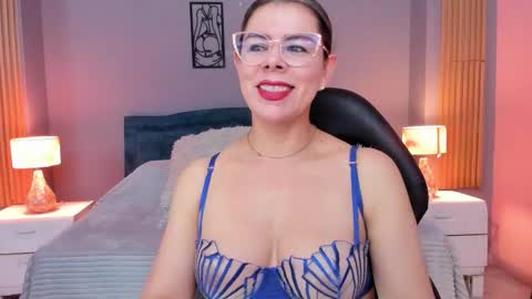 Cumming Loving online show from 12.19.25