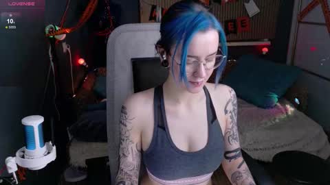 Snapshot of cumpotikeve chatting on 01.10.26 CUMpotikEve online show from 01.10.26