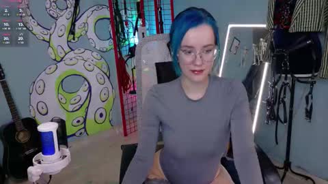 Snapshot of cumpotikeve chatting on 02.28.26 CUMpotikEve online show from 02.28.26