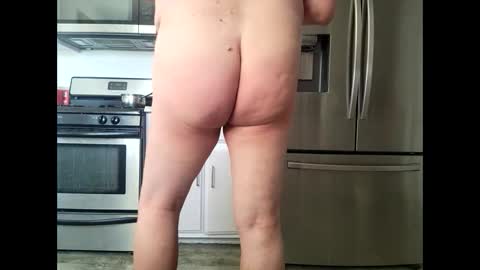 Snapshot of cumstoofast chatting on 02.22.25 cumstoofast online show from 02.22.25