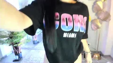 cupcake_izzy online show from 06.21.26